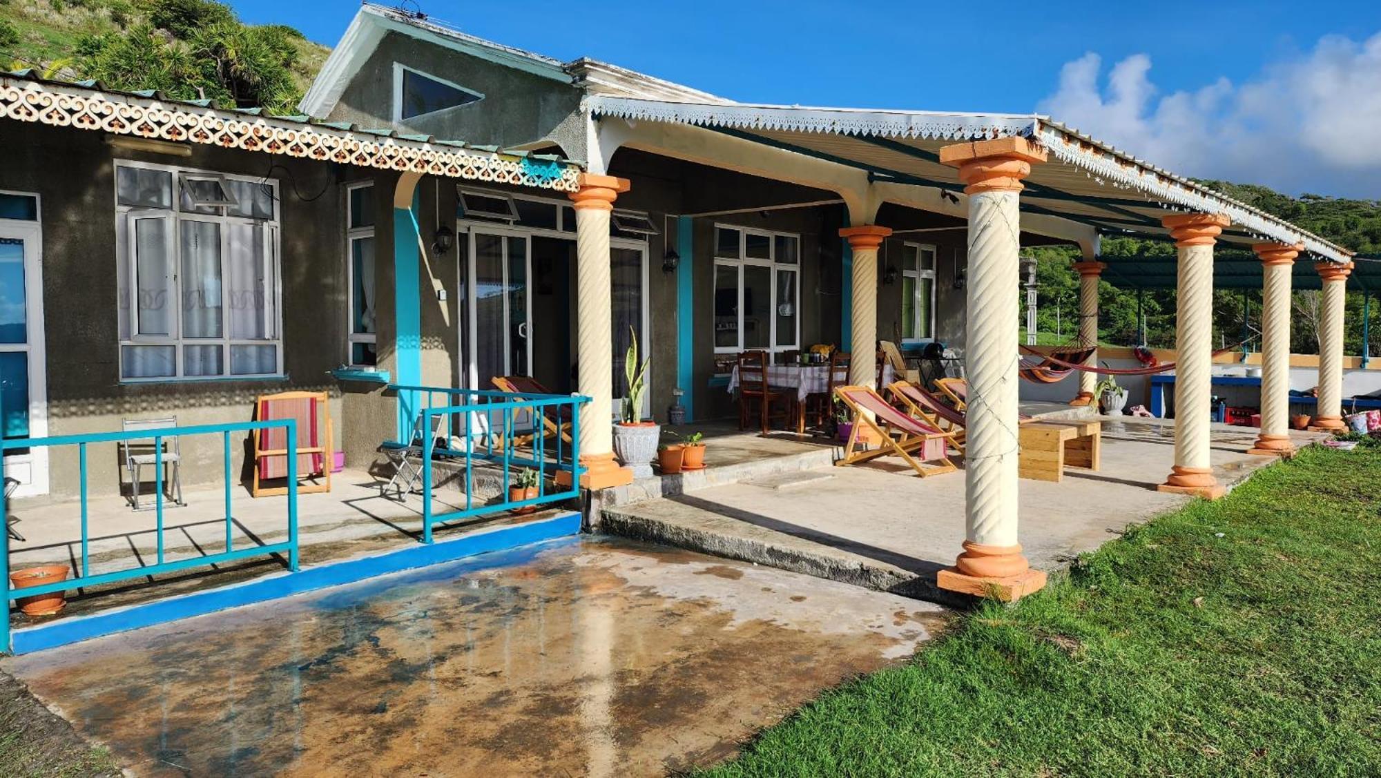 Chez Tonio Magic Ocean View Villa Port South East Exterior photo